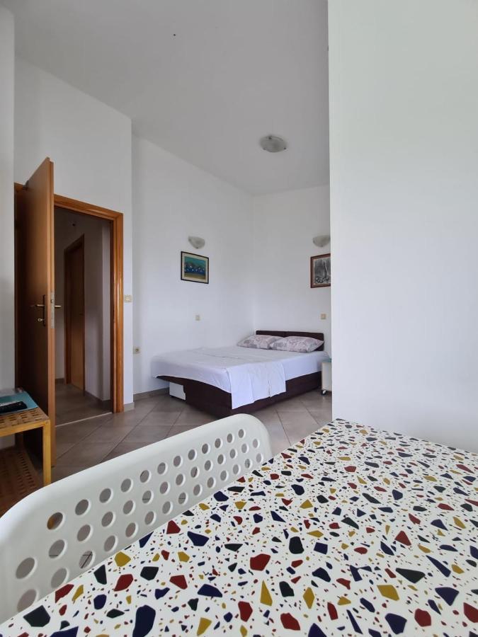 Oasis Of Peace Apartment โอมิช ภายนอก รูปภาพ