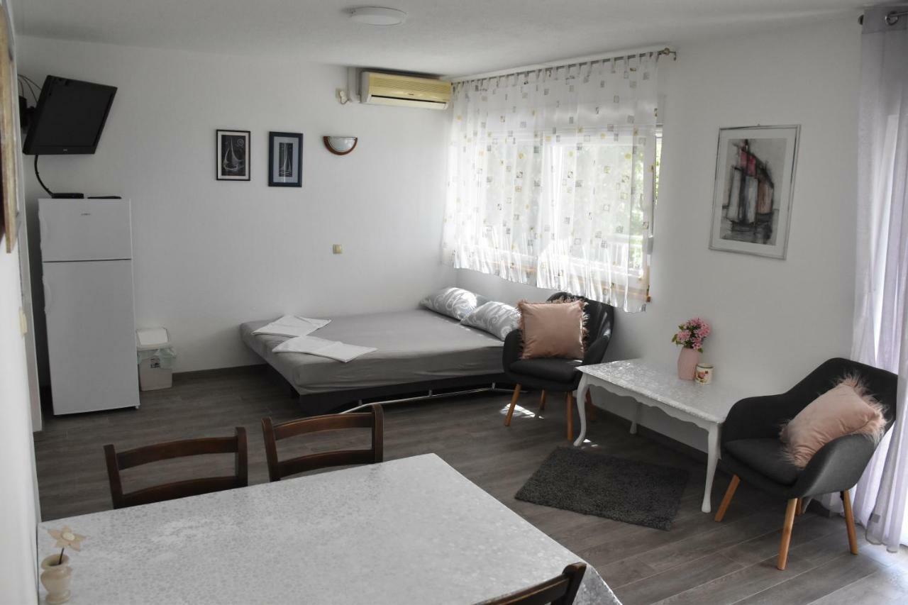 Oasis Of Peace Apartment โอมิช ภายนอก รูปภาพ